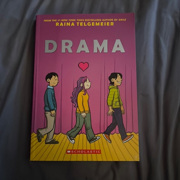 Drama by Raina Telgemeier - Picture 1 of 2